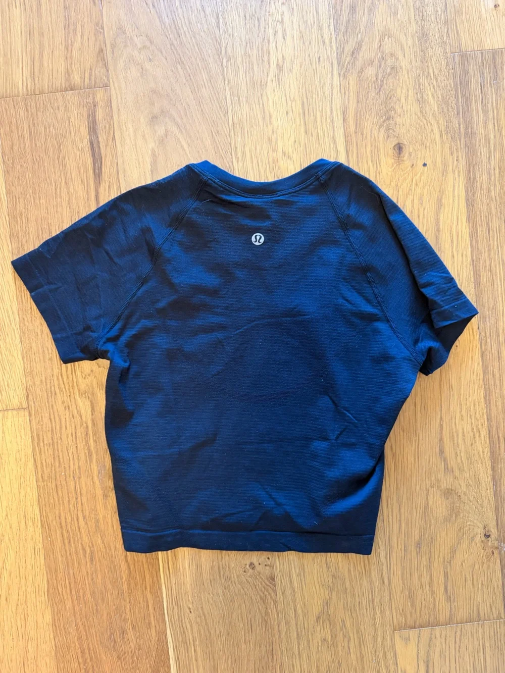 lululemon athletica Black swiftly tech cropped Tee